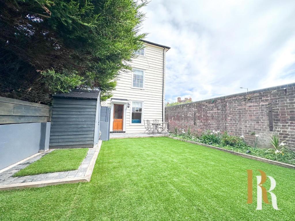 Fisherman'S Cottage - Harwich Breaks - Brand New - Long Stays Available Great Prices - Get In Touch For All Bookings - Cottage In Harwich - Beach Stay Экстерьер фото